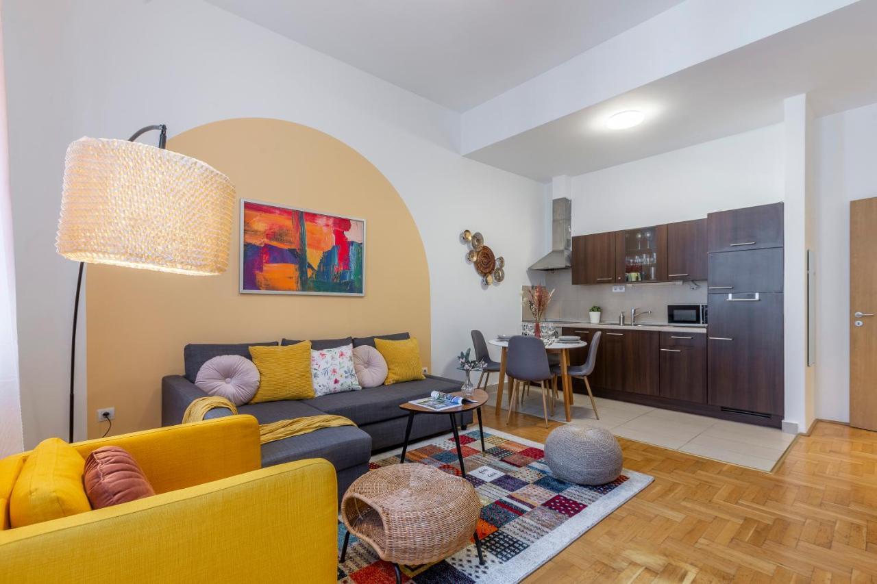 Apartamento Gozsdu In The Party Street